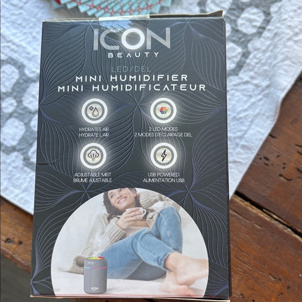 ICON Beauty LED Mini Humidifier - Gray - Picture 2 of 4